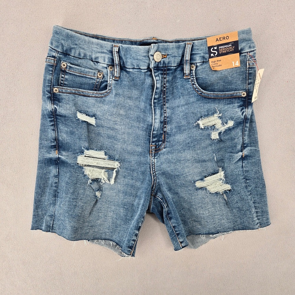 Aeropostale Womens NWT 14 Bermuda Shorts Distressed High Rise Curvy Denim 6in